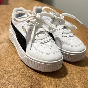 Puma White Sneakers with Black Stripe